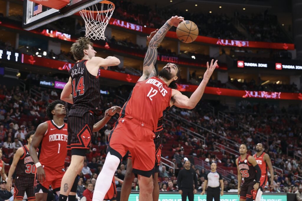  Houston Rockets center Steven Adams (12) attempts to grab a rebound during the fourth quarter against the Chicago Bulls at Toyota Center.