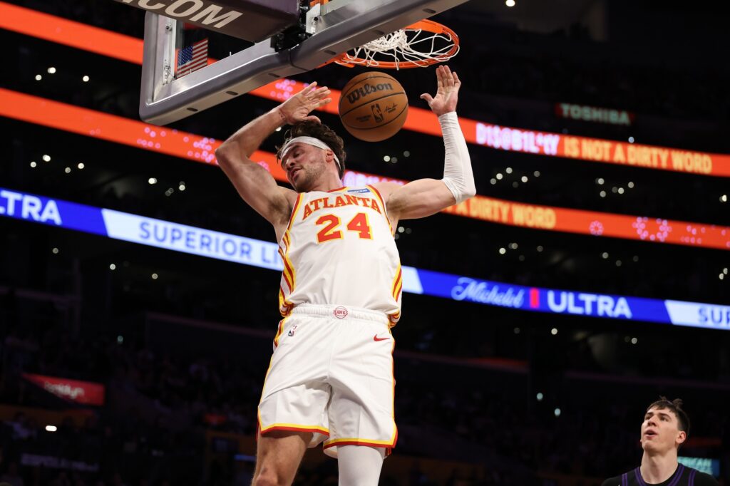  Atlanta Hawks forward Corey Kispert (24) dunks the ball during the first half against the Los Angeles Lakers at Crypto.com Arena.