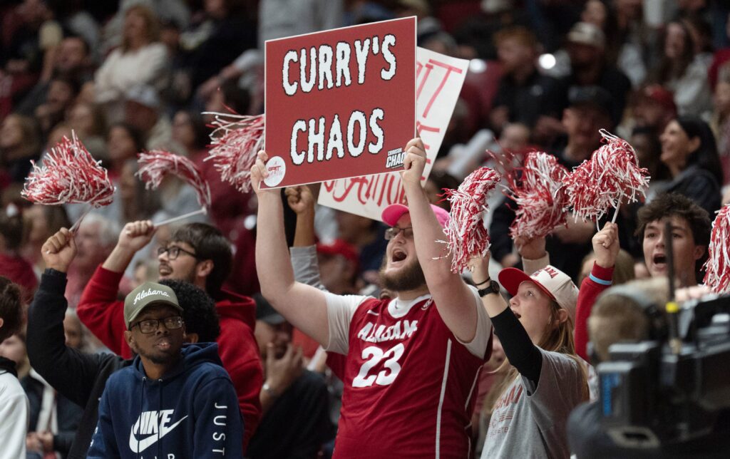 Alabama Crimson Tide fans