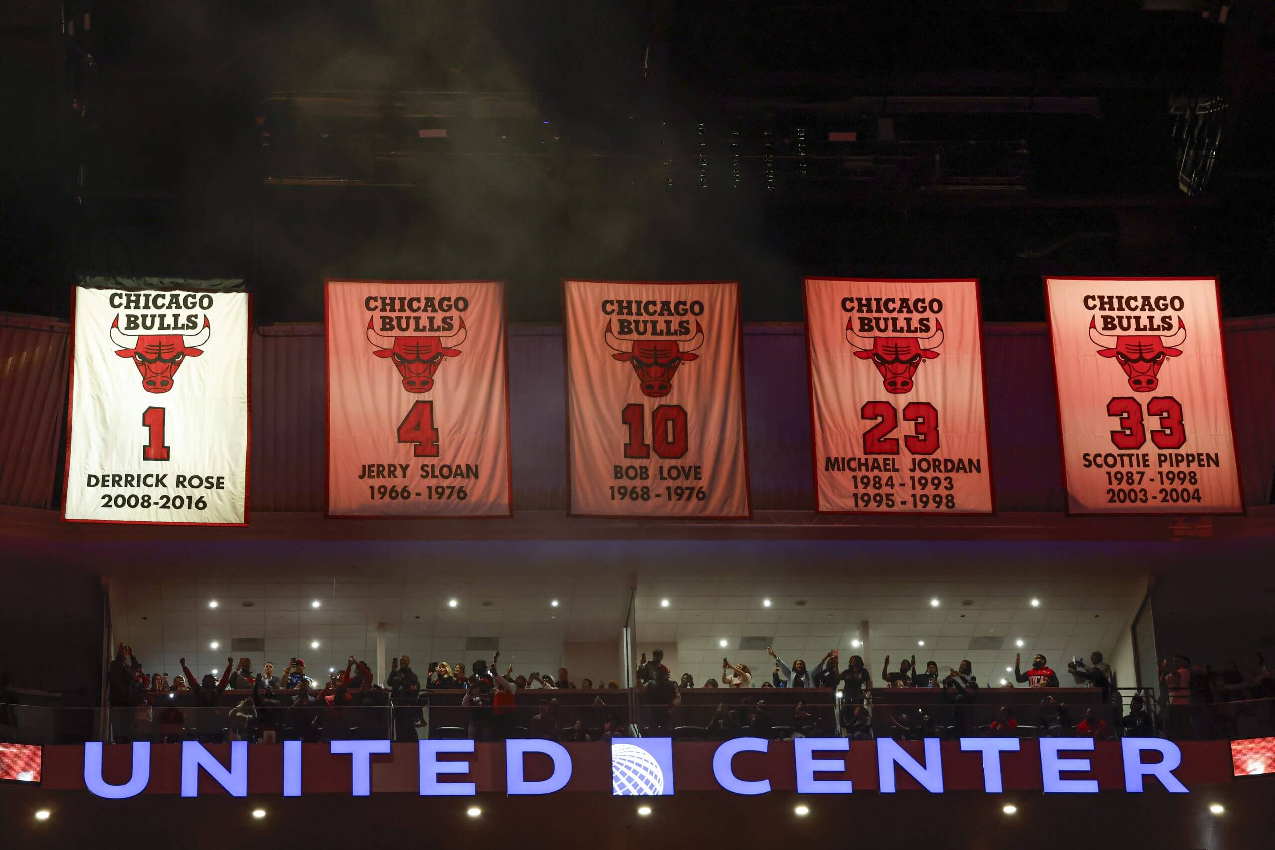 A banner of Derrick Rose's No. 1 is unveiled during his jersey retirement ceremony Saturday night. (Kamil Krzaczynski / Imagn Images)