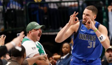 Klay Thompson makes history, leads plucky Mavericks fill-ins to runaway win over Jazz
