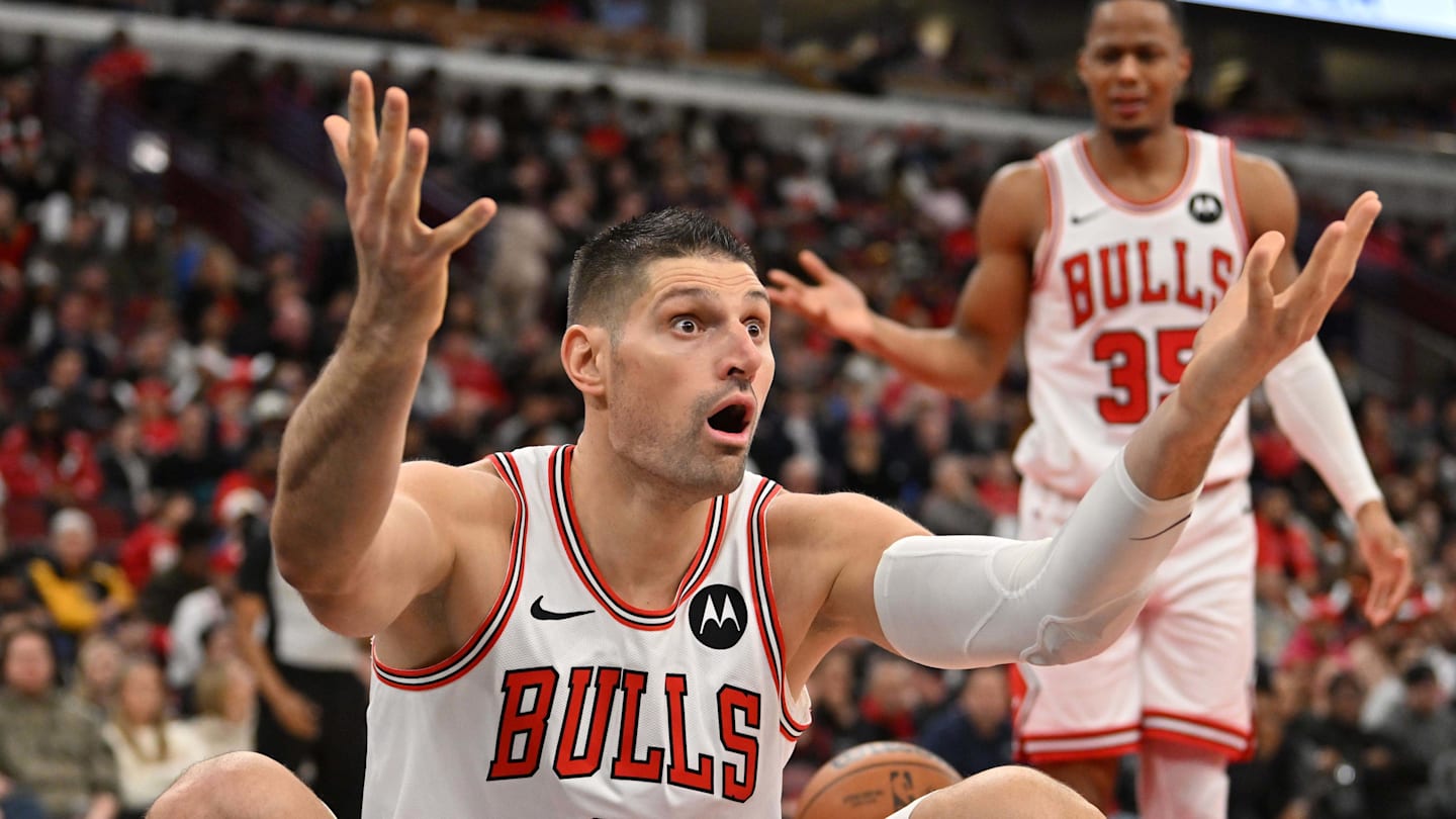 Dec 31, 2025; Chicago, Illinois, USA; Chicago Bulls center Nikola Vucevic (9) reacts against the New Orleans Pelicans during the second half at United Center. Mandatory Credit: Patrick Gorski-Imagn Images
