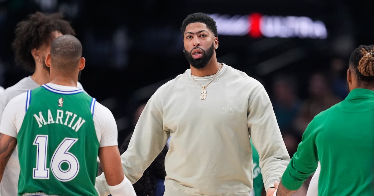 Toronto Raptors maintain interest in injured Dallas Mavericks star Anthony Davis