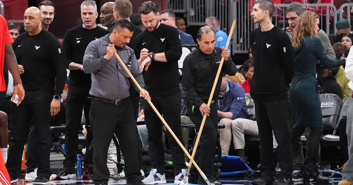 Heat-Bulls game postponed due to moisture making United Center court unplayable