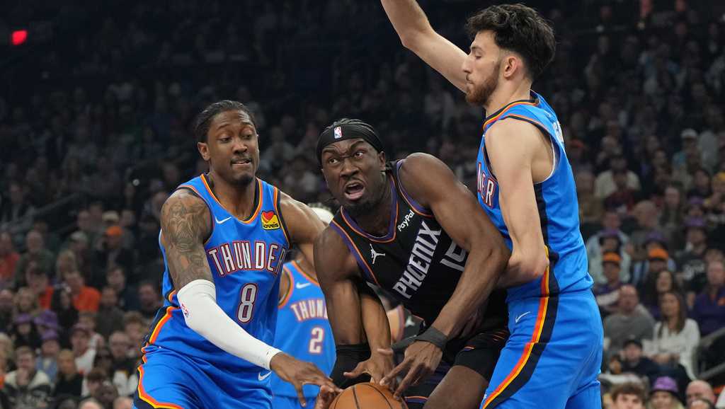 Devin Booker hits a 3-pointer to lift Suns over Thunder
