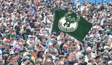 Giannis Antetokounmpo returns and scores 29, setting Bucks on fresh track