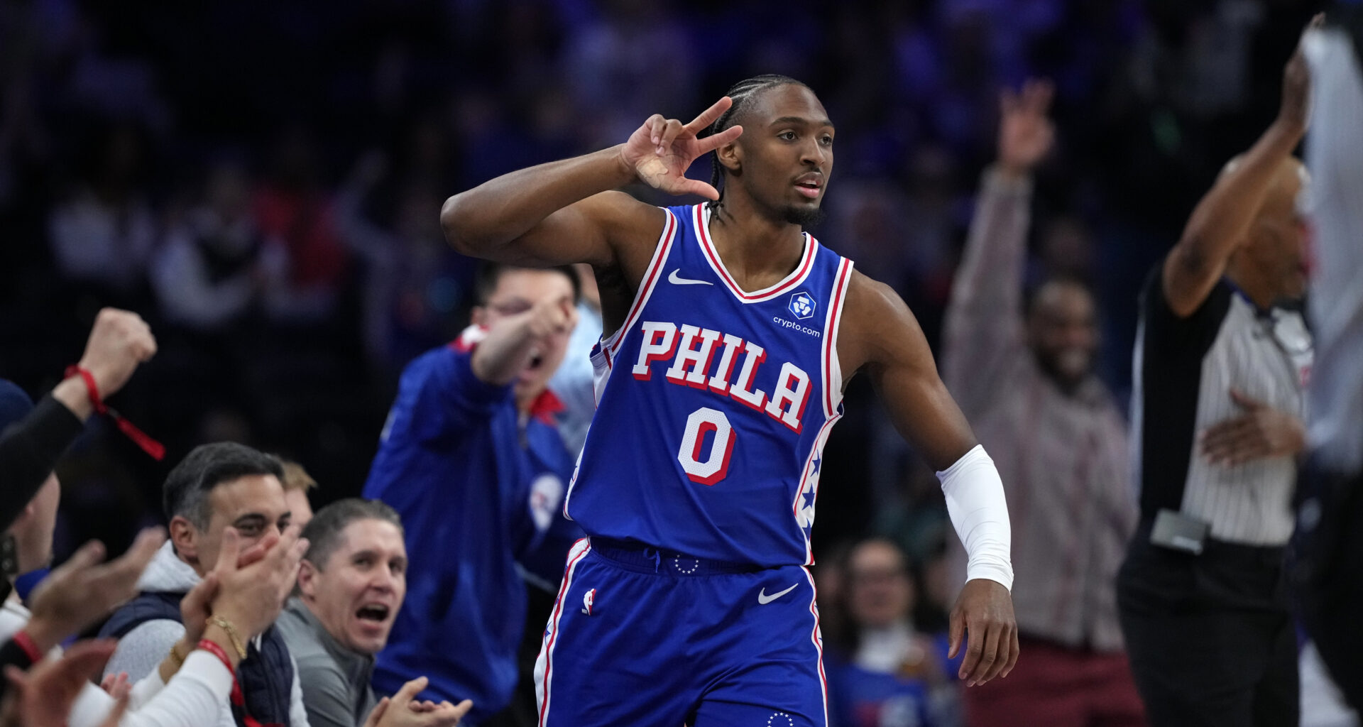 Maxey scores 40 points and hits winning layup with 1.3 seconds left to lead 76ers over Kings 113-111