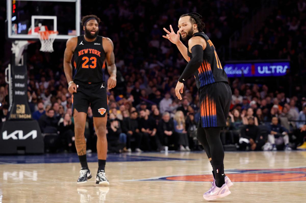 Knicks pick up fifth win in a row with dominant victory over Trail Blazers
