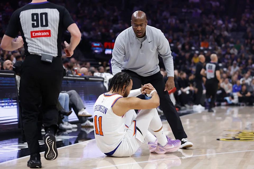 Jalen Brunson left the Knicks' loss to the Kings after just five minutes following a right ankle injury. (Photo by Lachlan Cunningham/Getty Images)