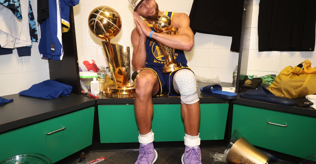 Steph Curry’s 2022 Finals jersey sells for $2.45 million