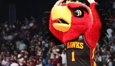 Atlanta Hawks mascot loses dance battle in viral moment with young fan