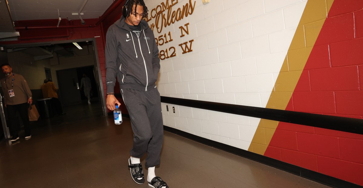 Open Thread: Spurs rate their wardrobe choices
