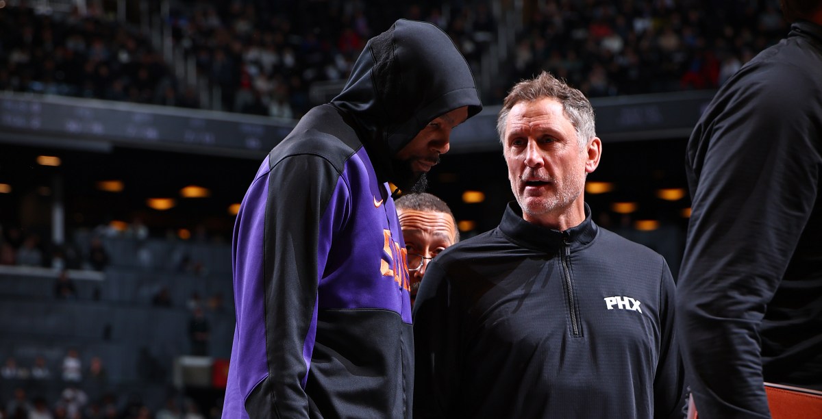 Brent Barry peels back the curtain on a locker room that wouldn’t commit