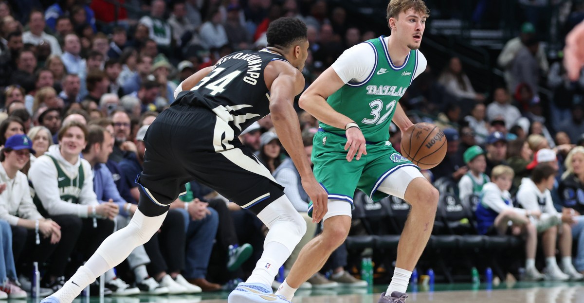 4 Things to Watch for as the Mavericks Visit the Bucks