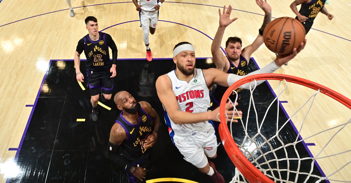 Under the Hood: Game 33 at Lakers