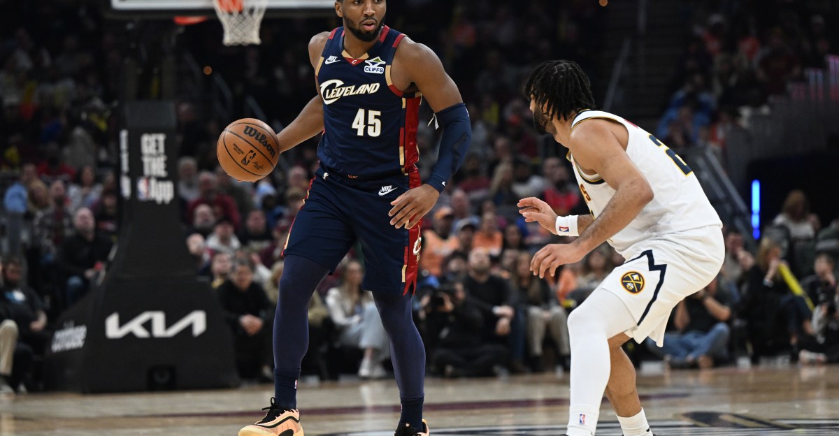 Cavs hold Nuggets to 11 fourth-quarter points to escape with narrow win