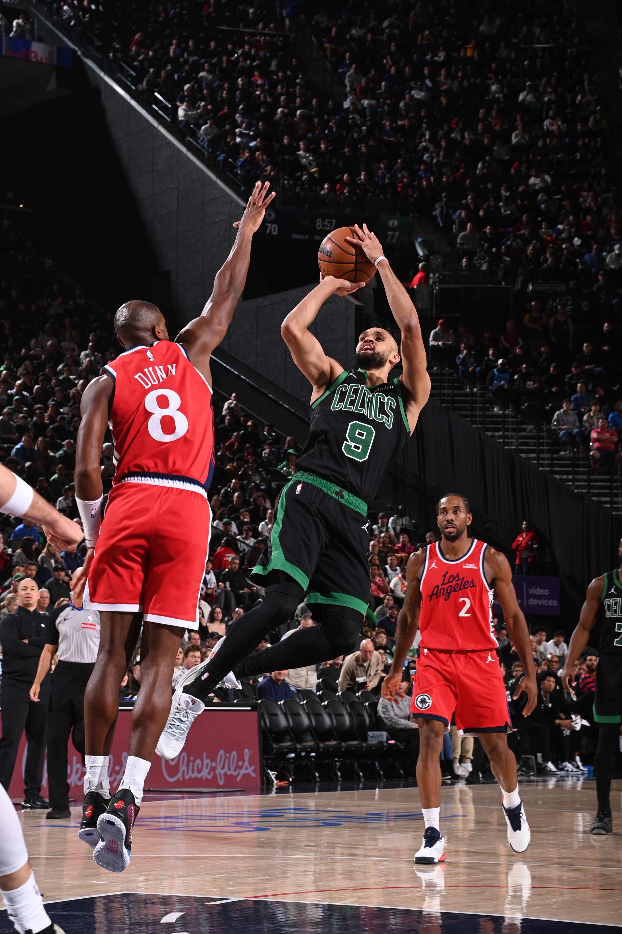 INGLEWOOD, CA - JANUARY 3: Derrick White #9 of the Boston Celtics shoots the ball during the game against the LA Clippers on January 3, 2026 at Intuit Dome in Los Angeles, California. NOTE TO USER: User expressly acknowledges and agrees that, by downloading and/or using this Photograph, user is consenting to the terms and conditions of the Getty Images License Agreement. Mandatory Copyright Notice: Copyright 2026 NBAE (Photo by Juan Ocampo/NBAE via Getty Images)
