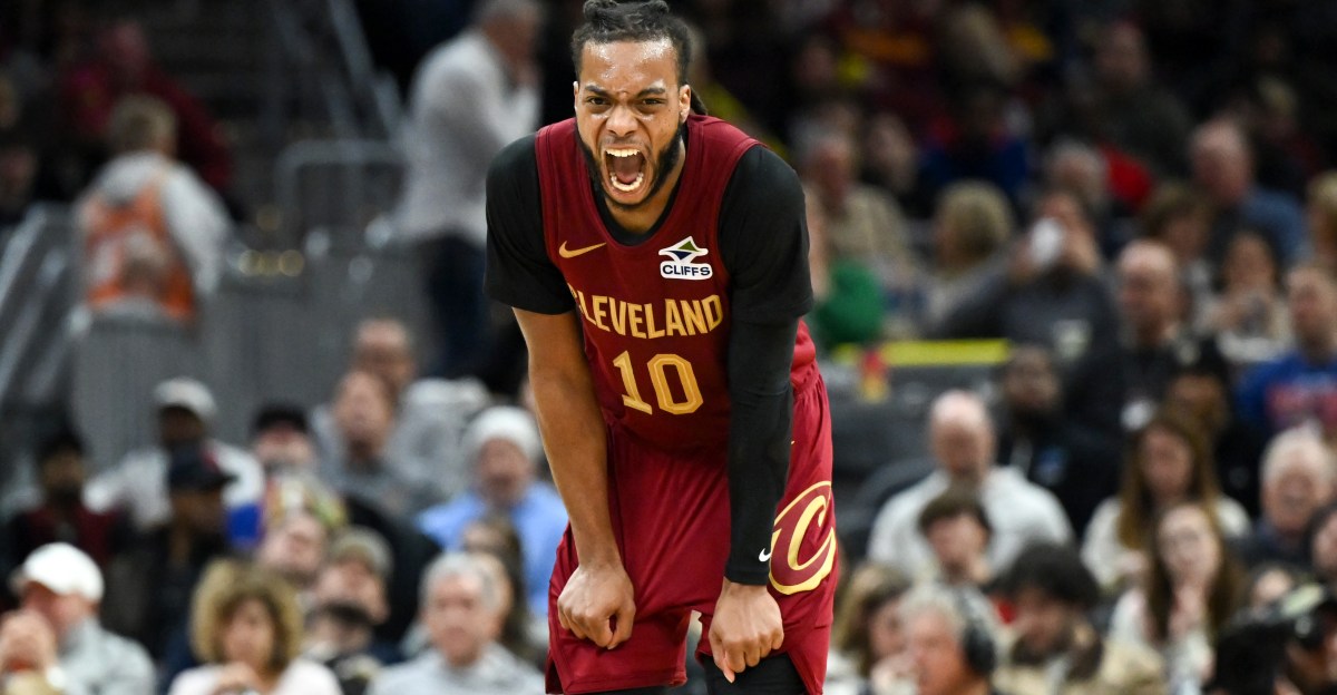 Cavs local broadcast cuts out for final minutes of close game