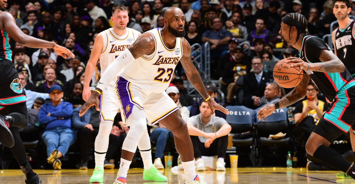 Lakers vs. Grizzlies Final Score: LA rallies to sweep Memphis