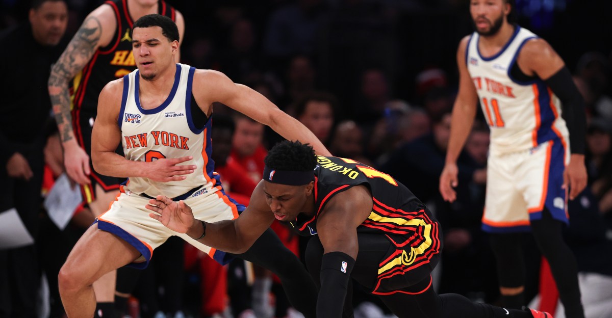 Hawks 111, Knicks 99: Missing players, missing shots
