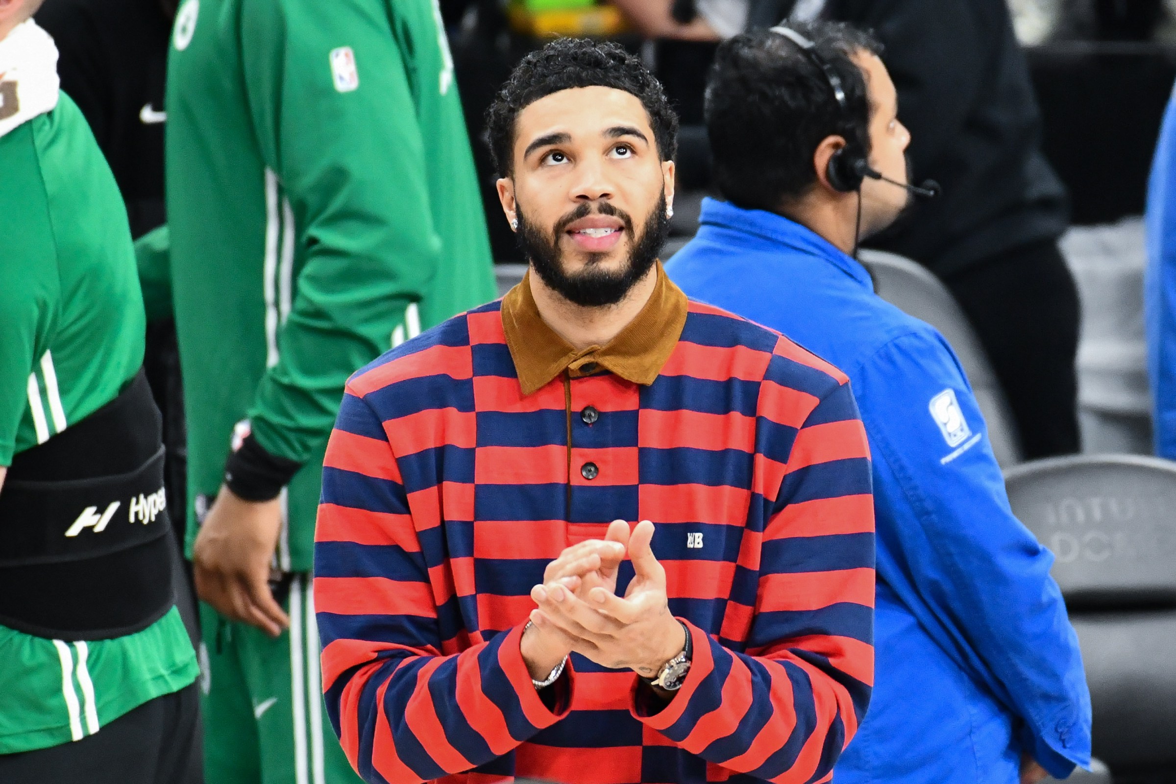 INGLEWOOD, CALIFORNIA - JANUARY 03: Jayson Tatum attends a basketball game between the Los Angeles Clippers and the Boston Celtics at Intuit Dome on January 03, 2026 in Inglewood, California. NOTE TO USER: User expressly acknowledges and agrees that, by downloading and/or using this Photograph, user is consenting to the terms and conditions of the Getty Images License Agreement. (Photo by Allen Berezovsky/Getty Images)