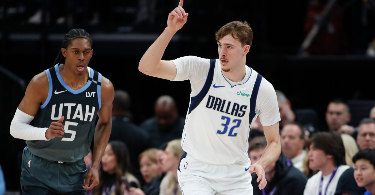 Despite a great game from Cooper Flagg, Dallas loses 116-114 in Utah
