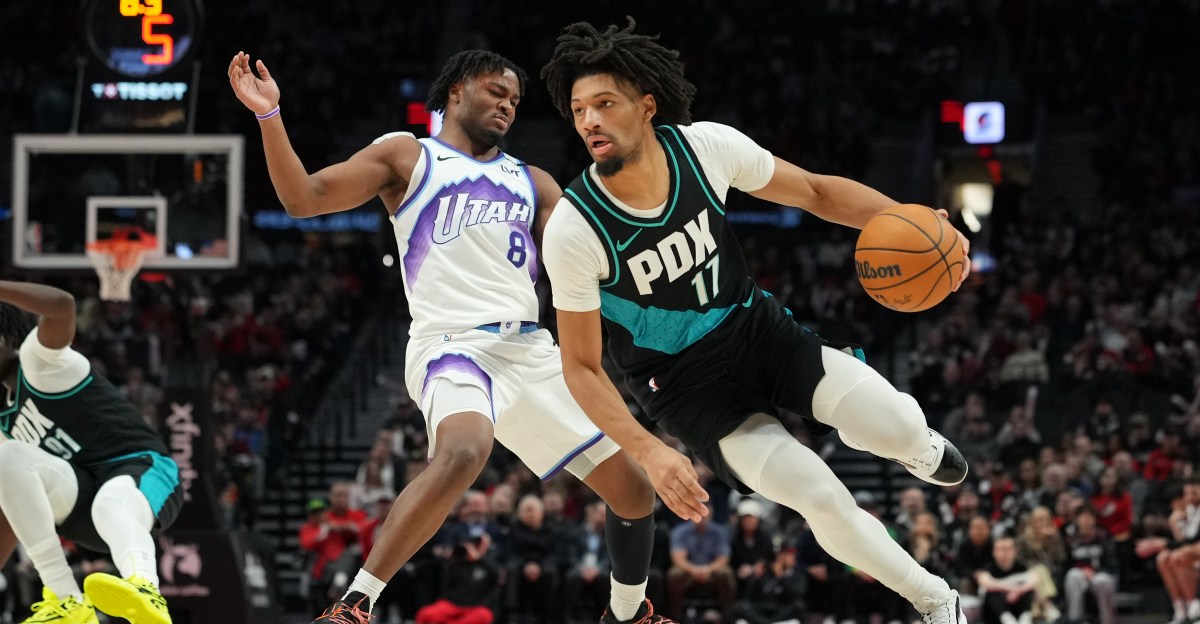 Blazers Handle Jazz Behind Big Games from Stars