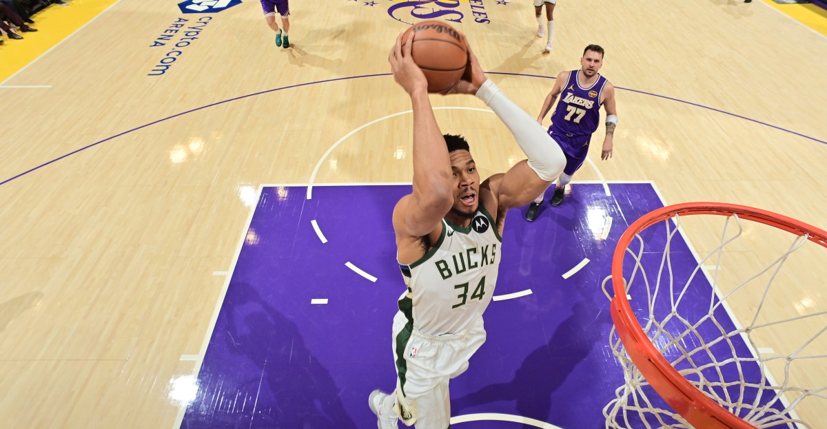 Player Grades for Giannis, Kevin Porter Jr. in Bucks’ win vs. Lakers
