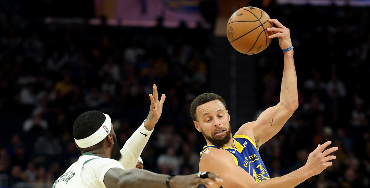 NBA scores: Steph Curry leads Warriors past Giannis Antetokounmpo, Bucks