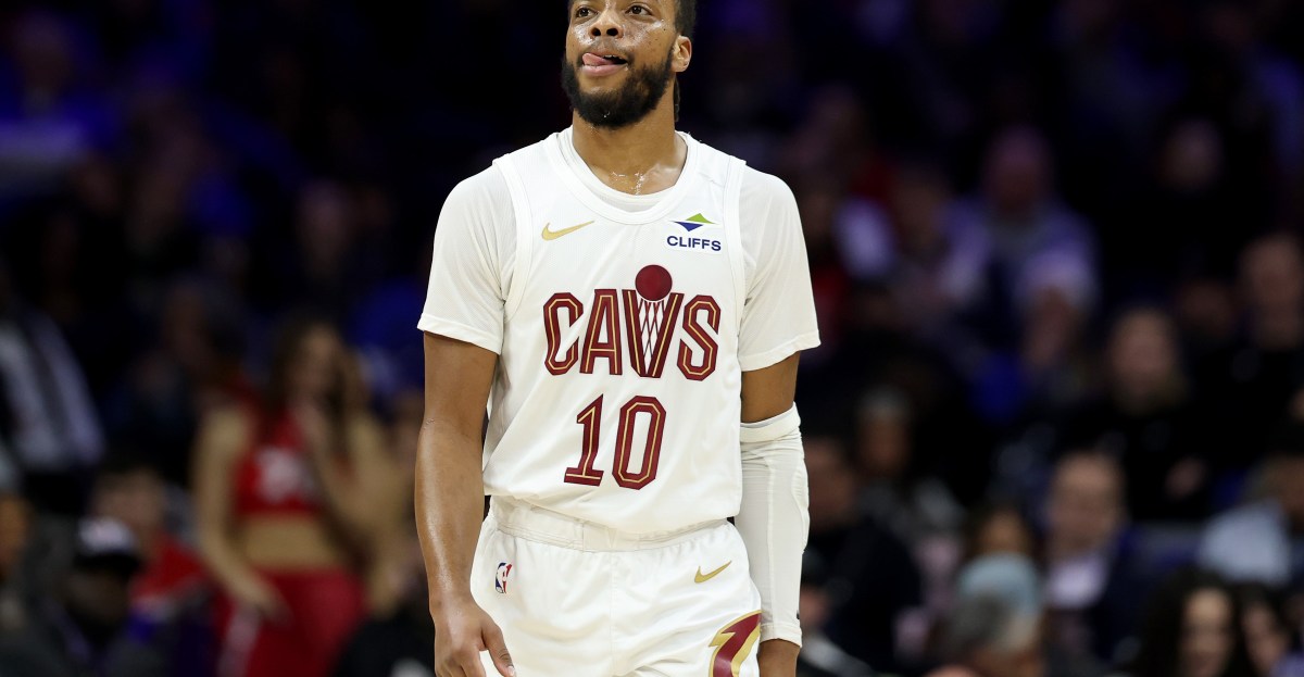 Darius Garland leaves Cavs vs. 76ers game with foot injury