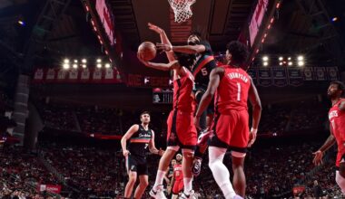 Late Collapse Costs Spurs in 111–106 Loss to Rockets