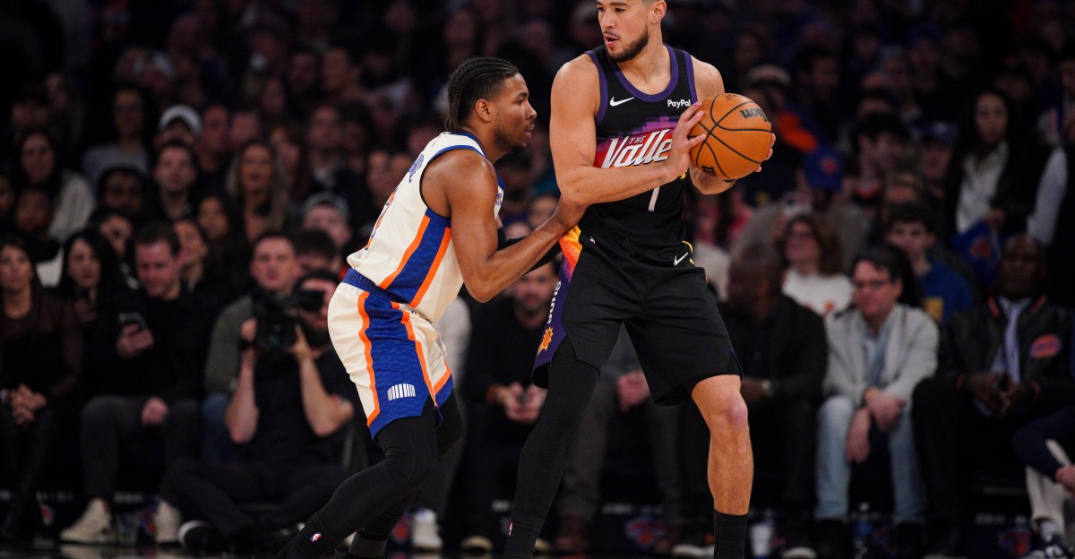 Game Recap: Devin Booker, Suns take control late, beat the Knicks 106-99