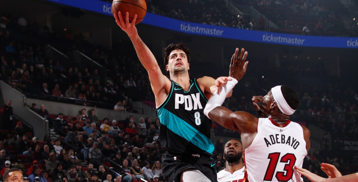 Deni Avdija Dealing with Back Pain, Possible Injury