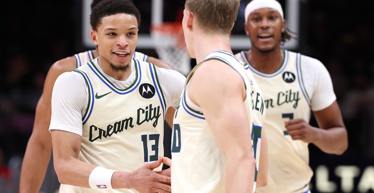 Milwaukee Bucks Midseason Player Grades: Doc gets poor marks, Giannis regresses