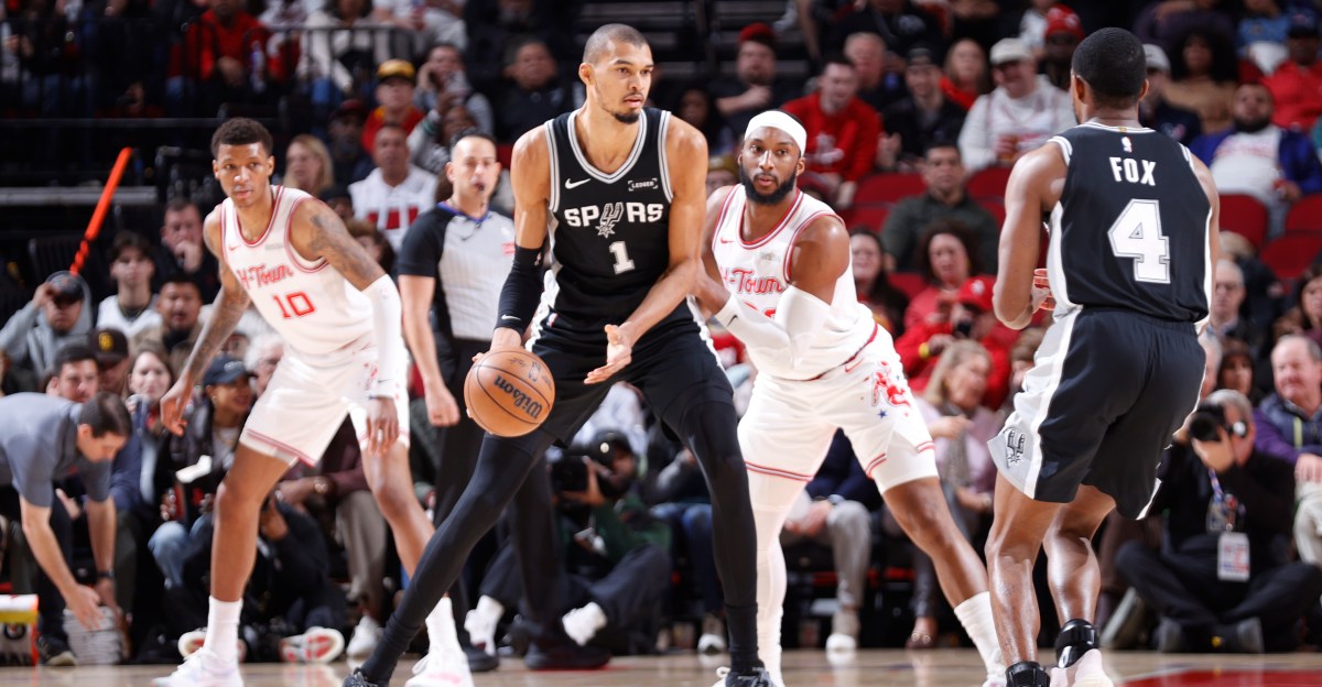 Spurs Rally Past Rockets, 111-99, With Defense and Discipline