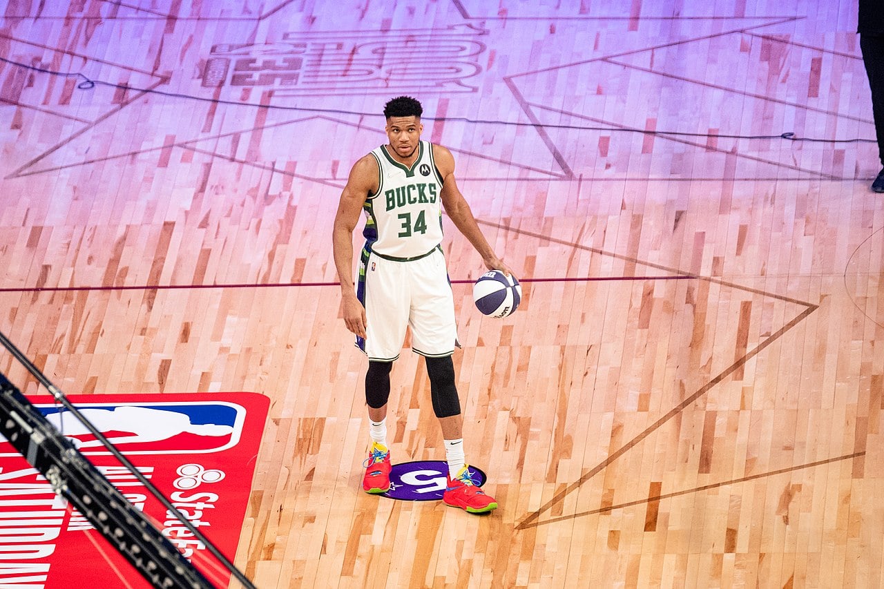 Giannis Antetokounmpo wearing his Bucks jersey on the court