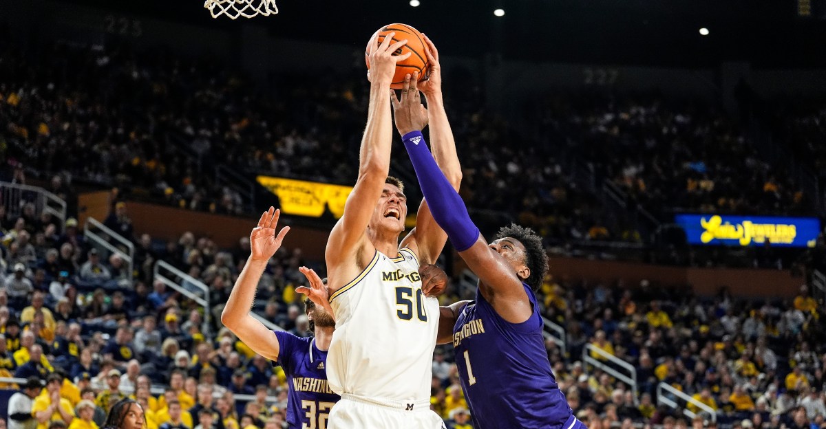 No. 4 Michigan at Washington College Basketball Preview