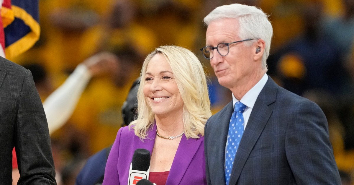 Mike Breen gives Devin Booker some banging compliments