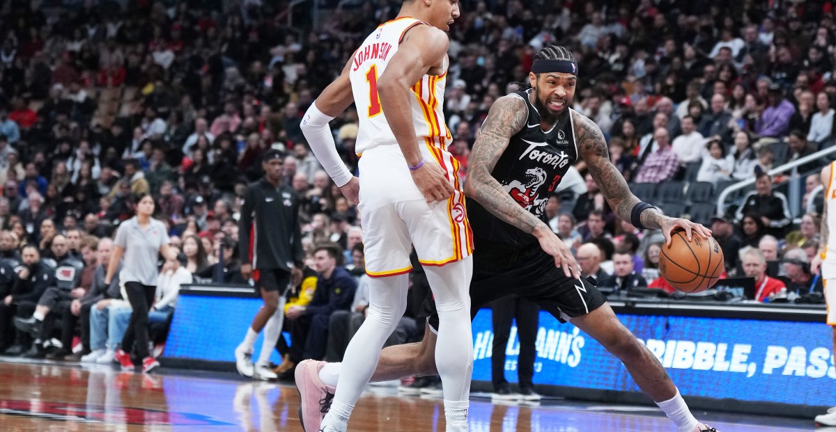 Hawks lose plot late in defeat in Toronto