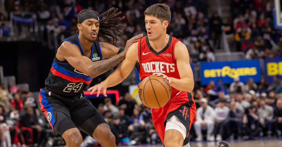 Rockets rebound with 111-104 victory over Pistons