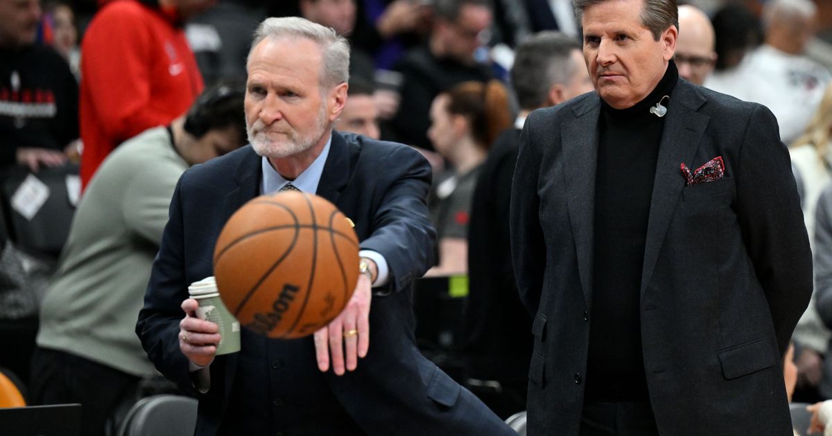 Toronto Raptors broadcasters' NSFW reaction to shot has fans puzzled