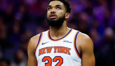 Mike Brown calls out Karl-Anthony Towns for a lazy play in Knicks' loss