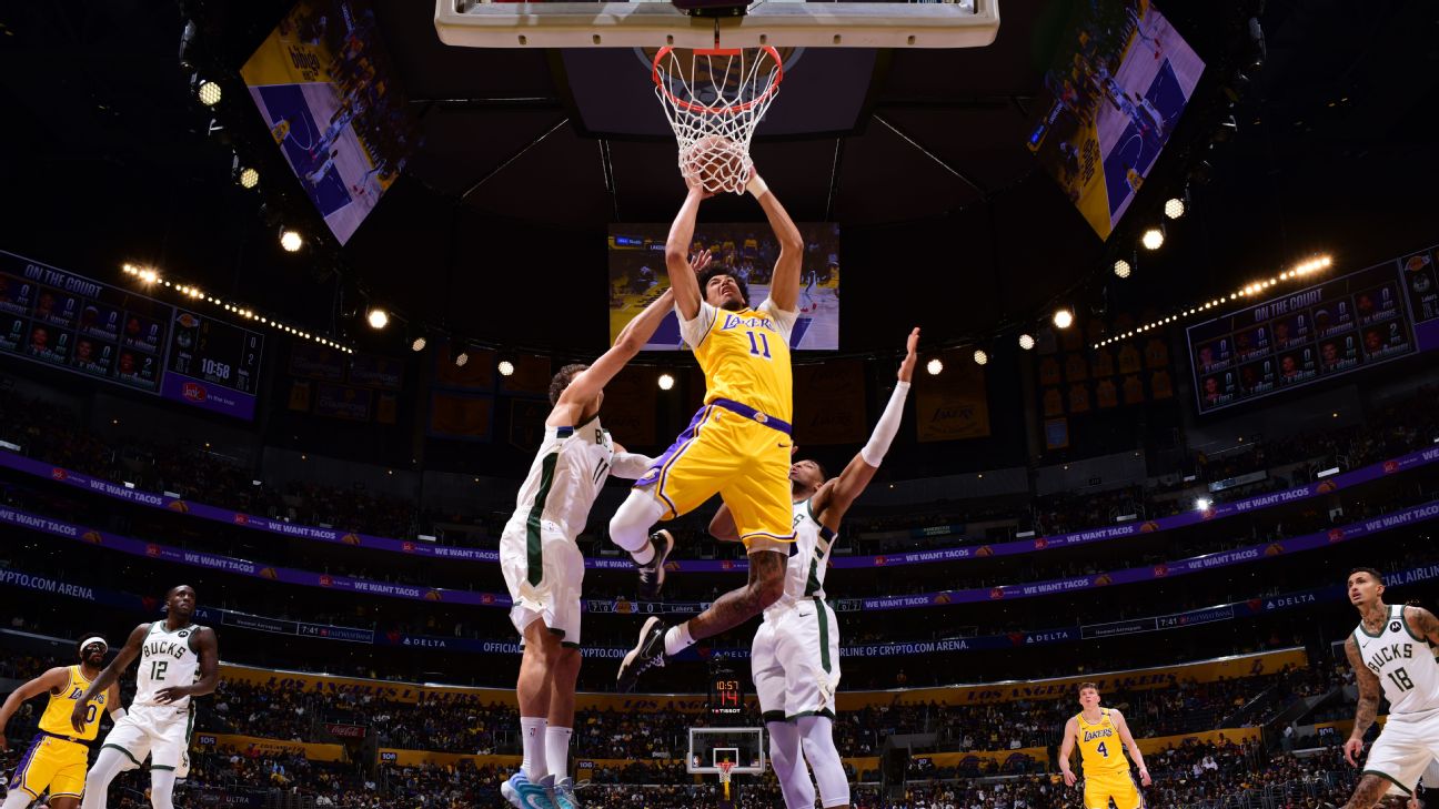 Sources: Lakers' Hayes, Spurs' Bryant accept slam dunk invites