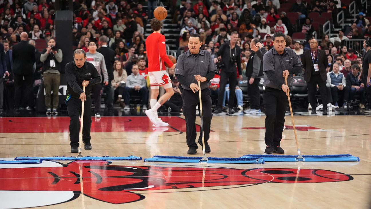 Heat-Bulls game postponed due to condensation on court