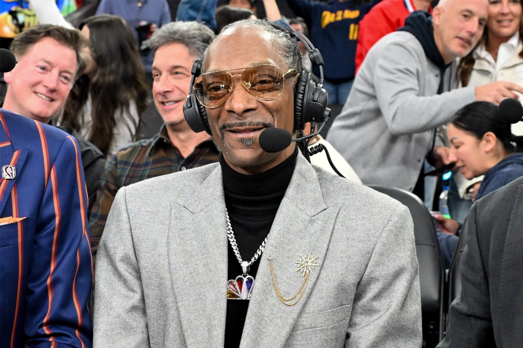 Snoop Dogg Makes NBA Broadcasting Debut With Warriors-Clippers Game