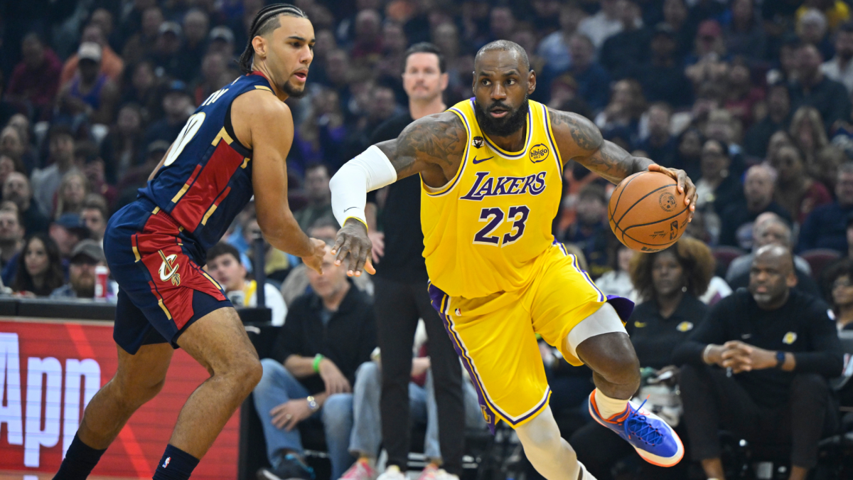LeBron James returns to Cleveland: Lakers star emotional as Cavs play video tribute