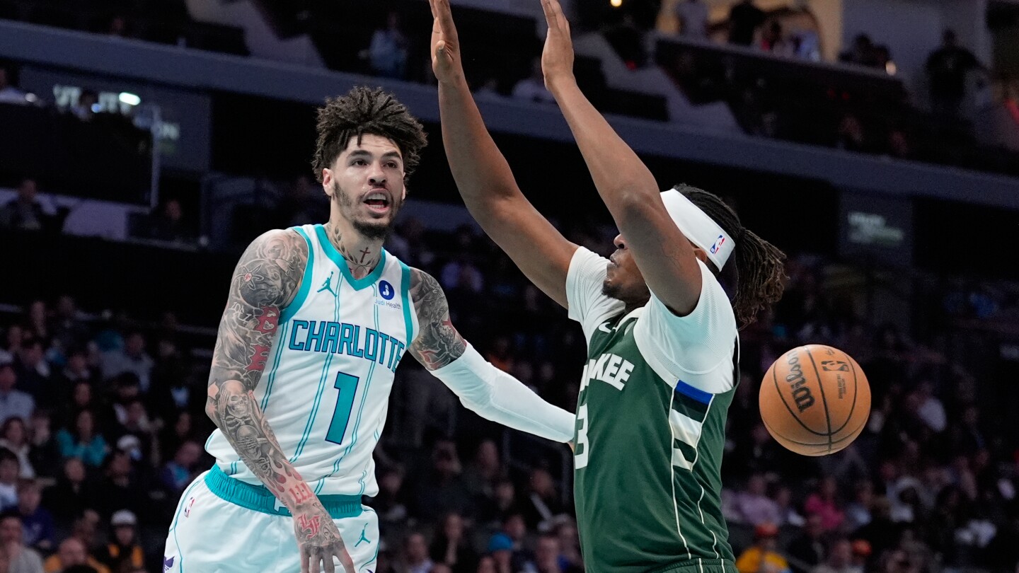 Portis, Antetokounmpo lead Bucks past Hornets 123-113 for first back-to-back wins since October