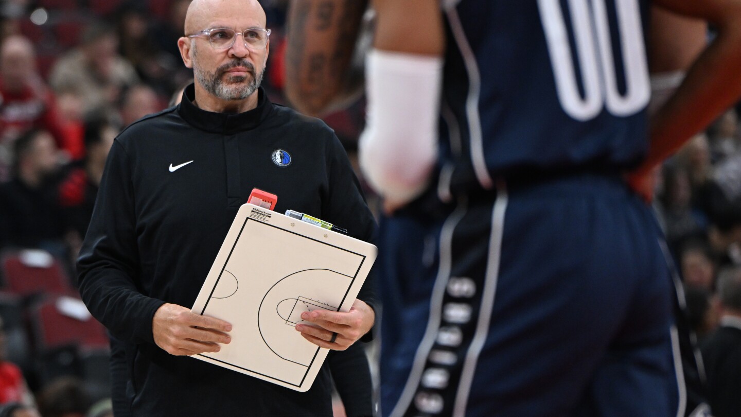 Jason Kidd ejected from Mavericks' game in Chicago