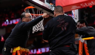 Spurs vs Rockets Game Delayed as Rim Replacement Takes 22 Minutes
