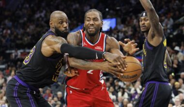 Struggling Lakers fall to Clippers. Is impending free agency to blame?